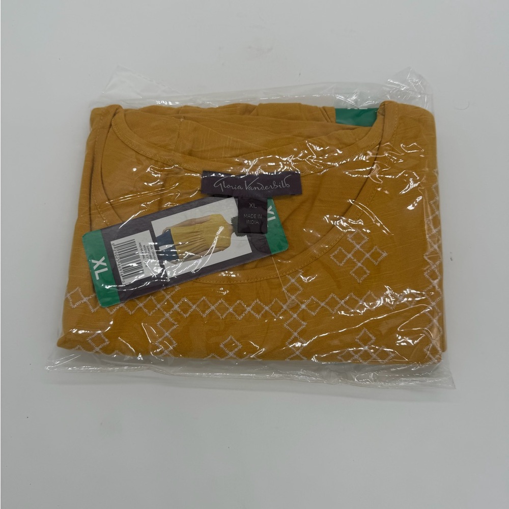 Gloria Vanderbilt | Ladies' Embroidered Tee | Crewneck | Sunflower (Yellow) | XL